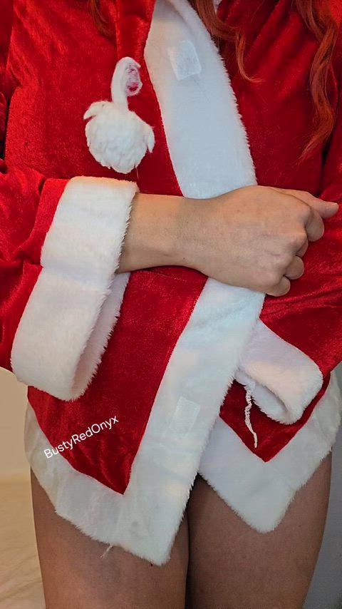 All you need for Christmas is a Jewish Milf🎄🎁🥳🎅