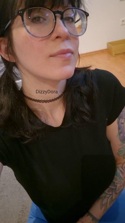 Kissing Through Smartphone Revealing My Big Tigs Big Boobs Dizzydora