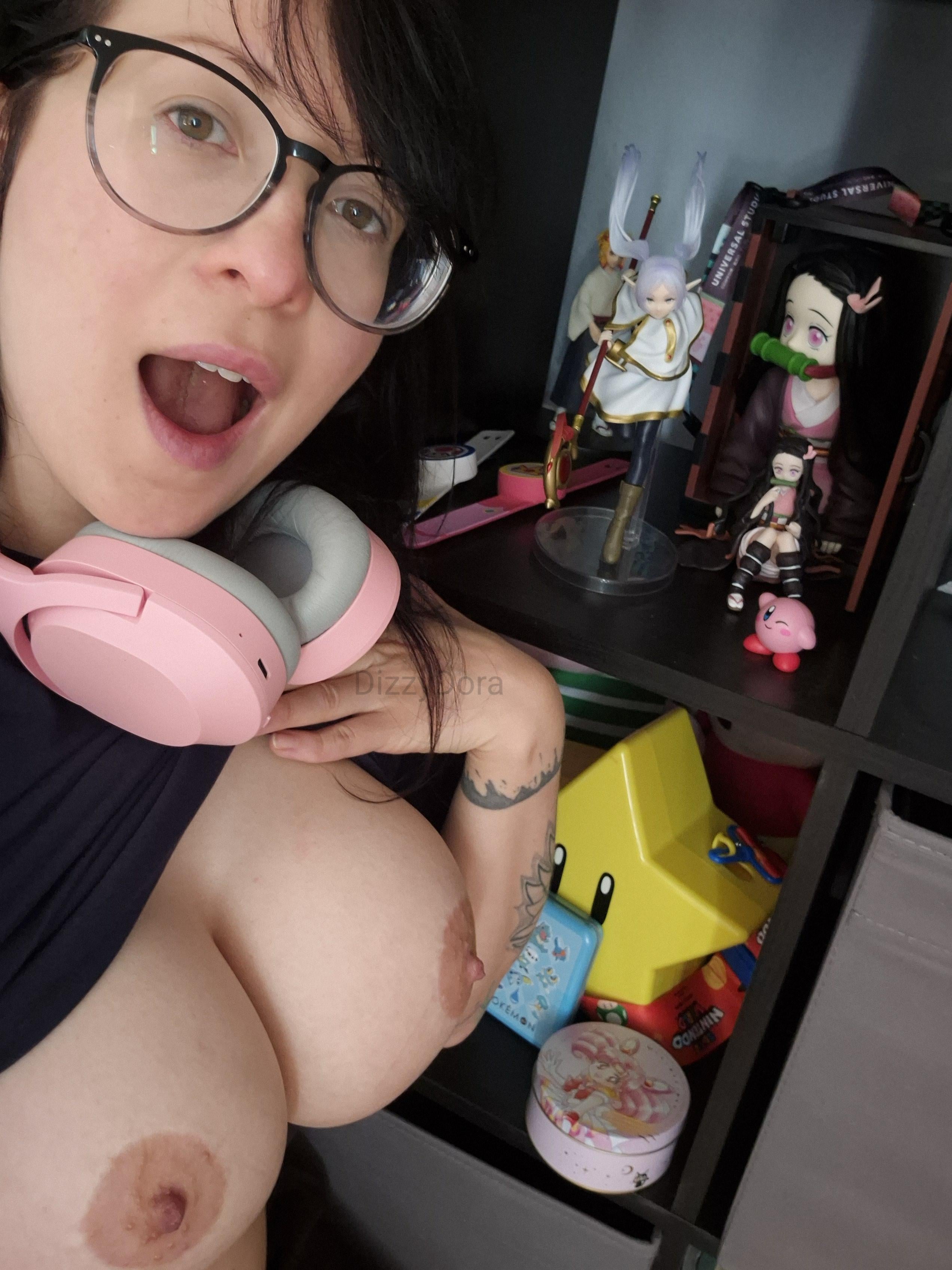 Big Boobs Im 100 Boobs Dizzydora