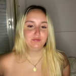 Big Boobs – Do you think this look stands out? – SweetSofiaa3