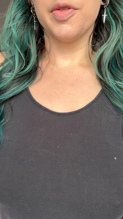 Big Boobs Quick Titty Drop To Brighten Your Morning