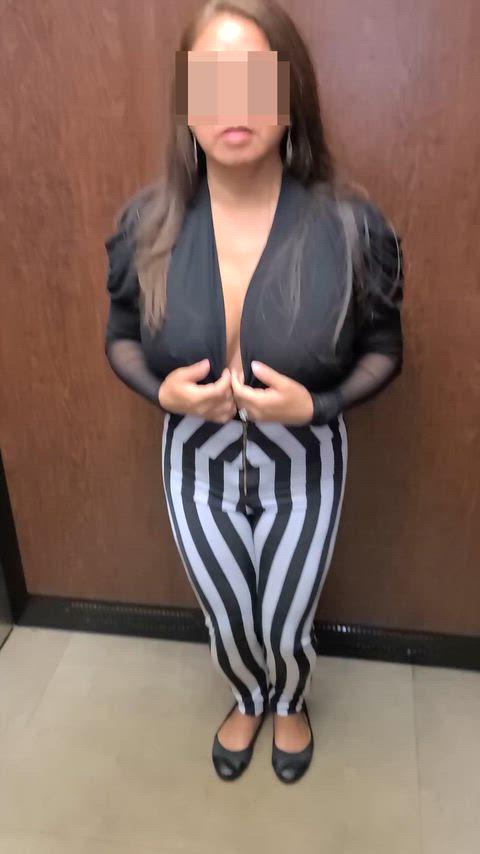 Big Boobs Elevator Big Titty Fun Hottyjade4U