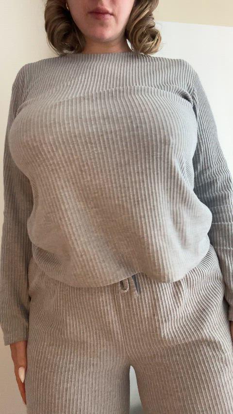 Big Boobs Cant Even Hide Them In Loose Clothes