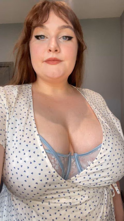 Big Boobs – Sundress season and big boobies – chunkynymph